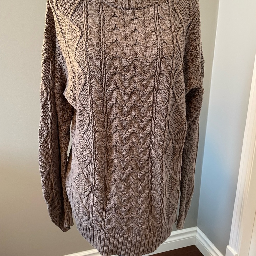Cable Knit Sweater - Brown